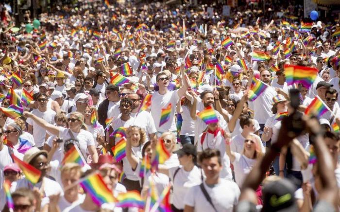El organizador de Qatar 2022 pide a los homosexuales evitar las muestras de afecto públicas