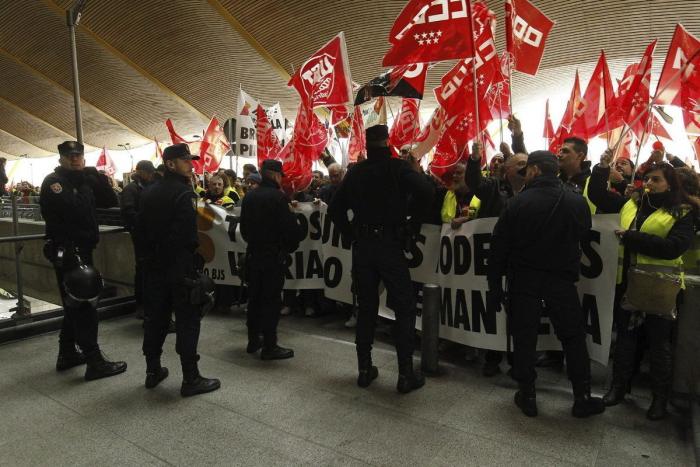 Iberia y sindicatos acuerdan contar con un mediador en el conflicto