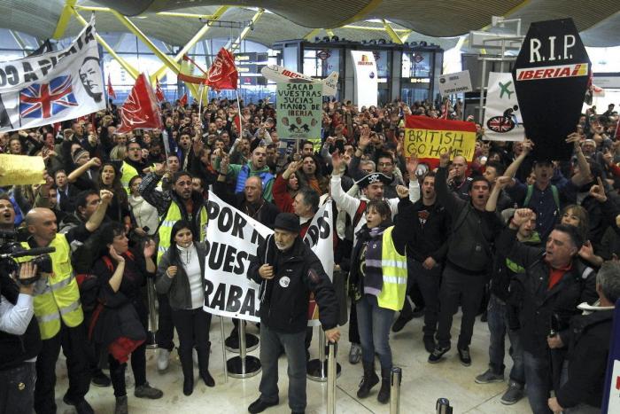 Otros 230 vuelos de Iberia cancelados en una huelga con un 70% de seguimiento
