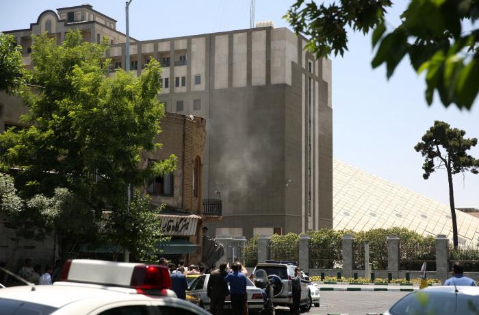 Los cinco atacantes de Irán combatieron con el Estado Islámico en Siria e Irak