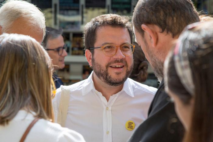 Los nuevos consellers toman posesión y Aragonès les llama a trabajar "para la Catalunya entera"