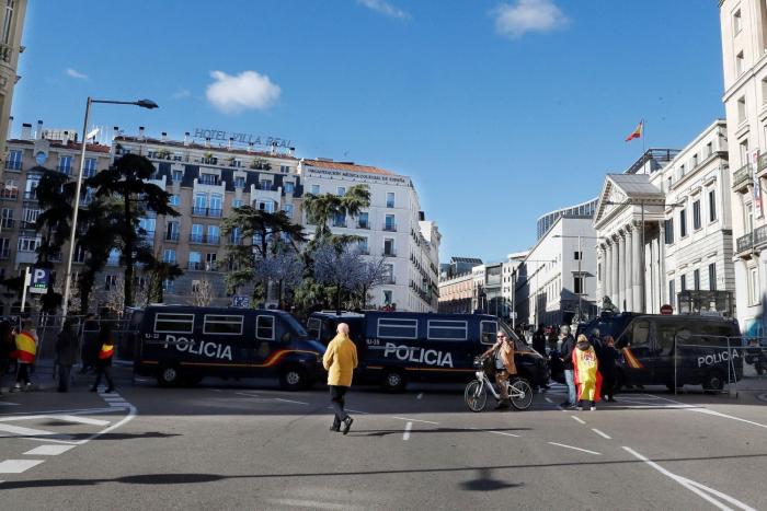 La marcha españolista contra Sánchez acaba con gritos de "rata" hacia Iglesias