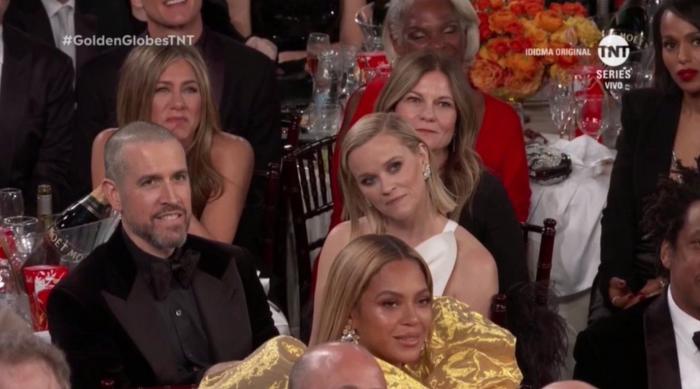 La mejor parte del discurso de Brad Pitt son las caras de Jennifer Aniston