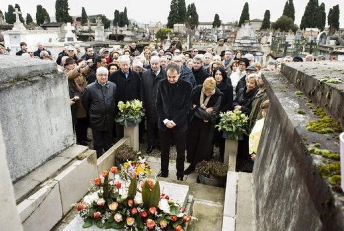 Zapatero visita la tumba de Azaña: "Tenía una deuda conmigo mismo"