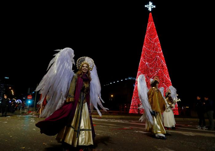 Siete tuits de risa que resumen cómo fue la cabalgata de Reyes de Madrid