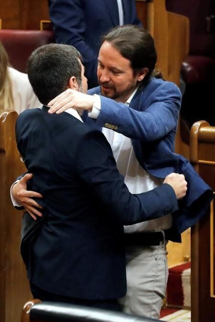Así ha sido el saludo entre Pedro Sánchez y Oriol Junqueras