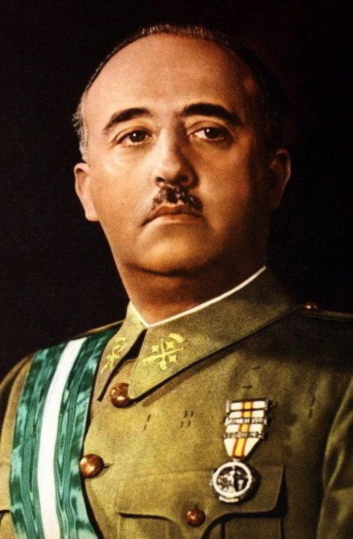 La Asociación para la Recuperación de la Memoria Histórica pide ilegalizar a la Fundación Francisco Franco
