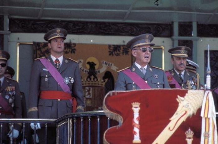 Los socios del Gobierno proponen suprimir el título de rey en la ley de Memoria por franquista