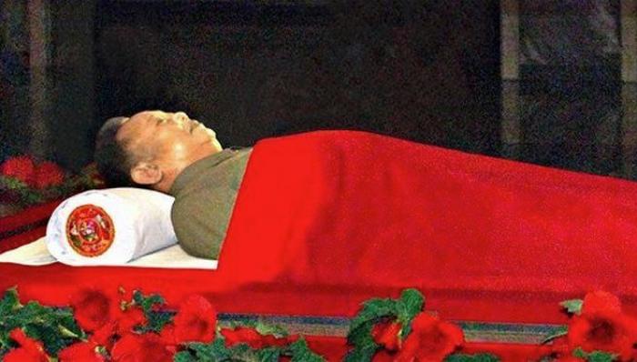 Chávez y otros 9 líderes mundiales, cadáveres exquisitos (y embalsamados) para la historia