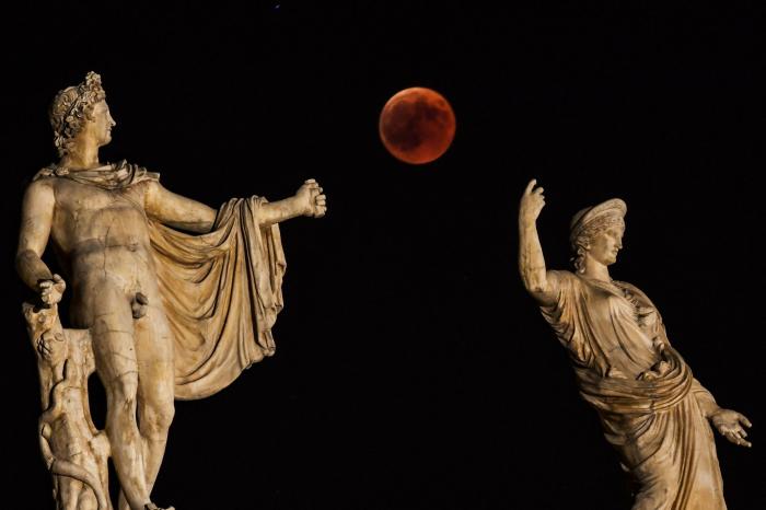 Un eclipse penumbral de Luna podrá verse este viernes en la Península