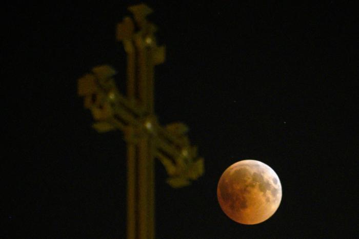 Un eclipse penumbral de Luna podrá verse este viernes en la Península