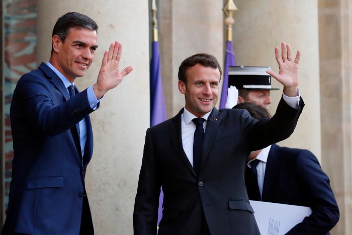 Dimite el Gobierno francés en bloque para facilitar una renovación