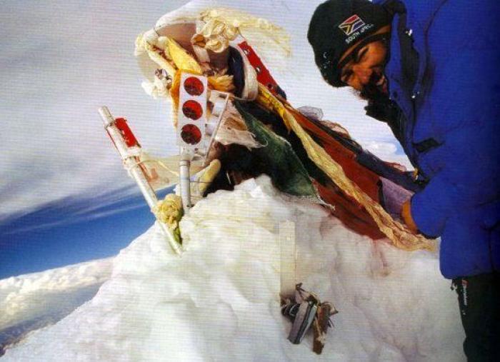 Las heces y el pis, un problema para el Everest