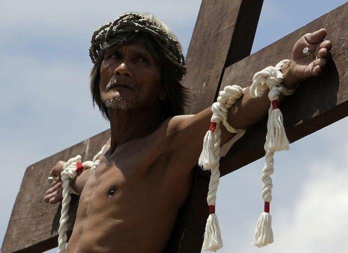 Semana Santa por el mundo: 19 Jesucristos en las procesiones (FOTOS)