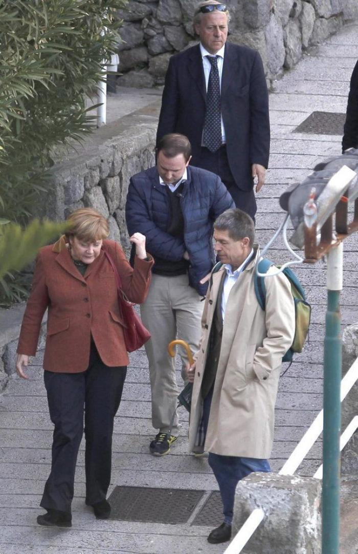 Angela Merkel, de vacaciones en la isla sureña italiana de Ischia junto a su marido (FOTOS)