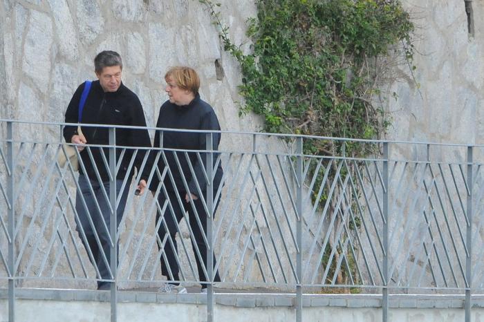 Angela Merkel, de vacaciones en la isla sureña italiana de Ischia junto a su marido (FOTOS)