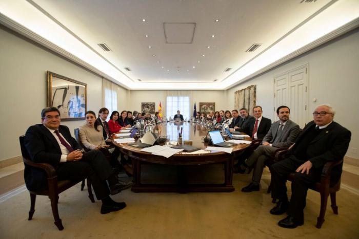 Reunión Sánchez-Iglesias: acercan posturas para ampliar la prohibición de desahucios