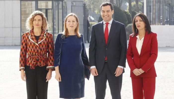 El PP acaricia un Gobierno en solitario en Andalucía