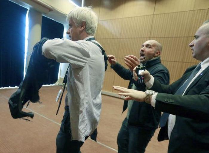 Detenidos cuatro sindicalistas por la agresión a directivos de Air France