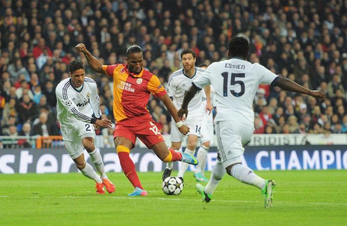 El Real Madrid se complica la vida ante el Galatasaray (3-2)