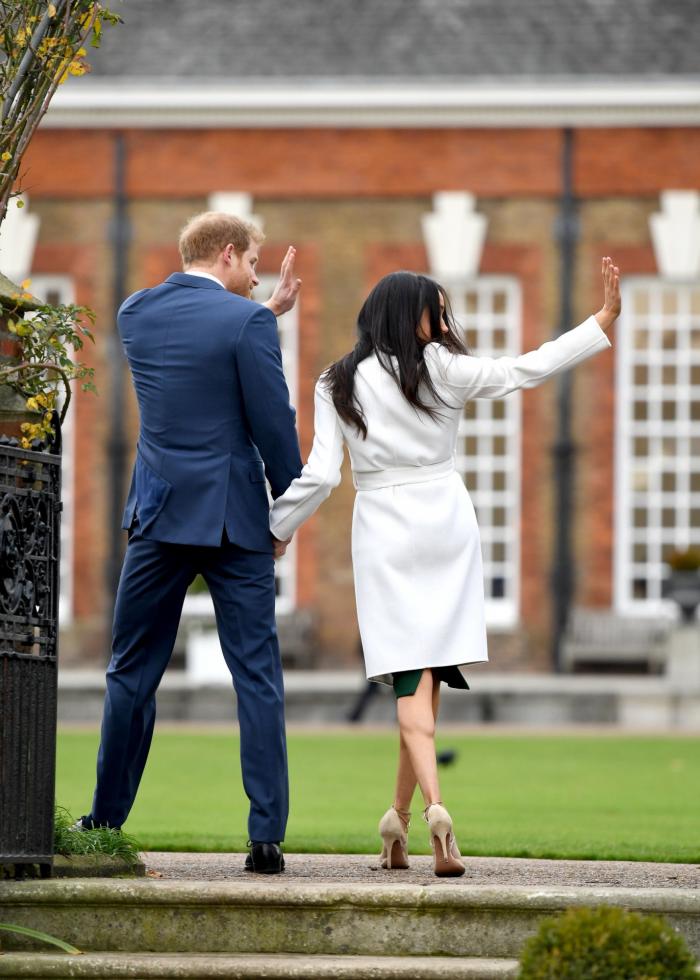 Por qué el príncipe Harry y Meghan se dan la mano y el príncipe Guillermo y Kate no