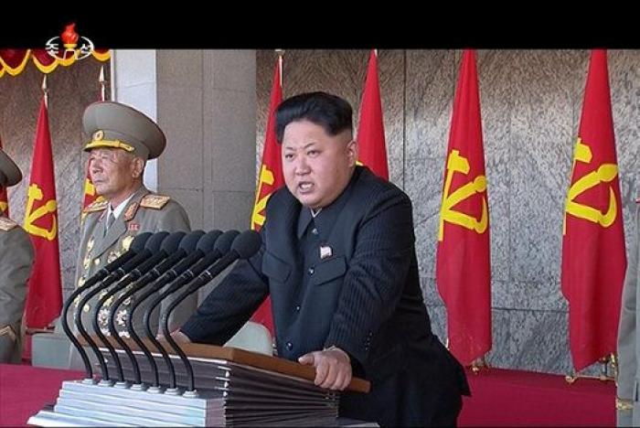 Kim Jong-un exclama ante las masas que está listo para la guerra con EEUU