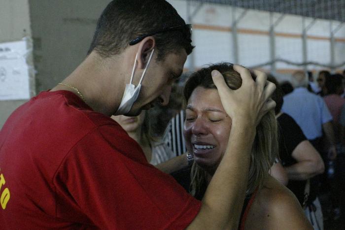 Tragedia en Brasil: Un cúmulo de negligencias agravaron las consecuencias del incendio (FOTOS)