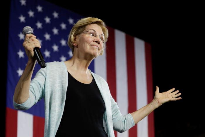 Elizabeth Warren, la tercera en discordia en la pelea por el liderazgo del Partido Demócrata