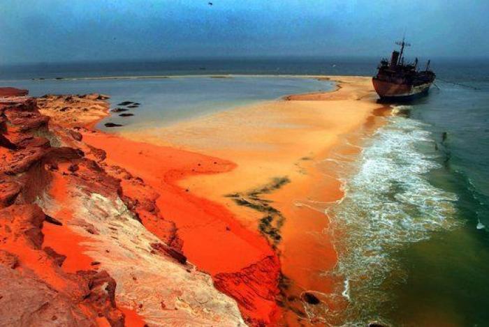 Las impactantes imágenes del Golfo de México en llamas por una fuga en una petrolera