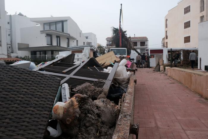 Una borrasca inusual con tintes de ciclón tropical dejará copiosas lluvias y tormentas hasta el lunes en la Península