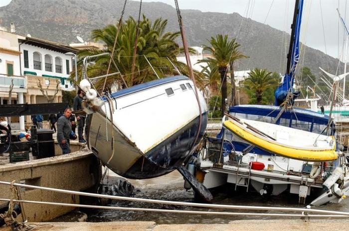 Caos en Málaga tras desbordarse el río Campanillas