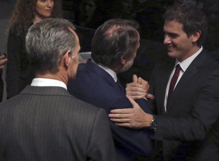 Rajoy felicita a Soraya por su papel en el debate