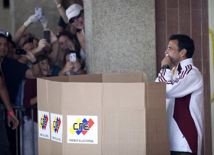 Elecciones Venezuela 2013: Maduro gana las elecciones por estrecho margen a Capriles
