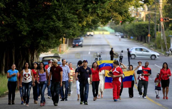 Maduro pide investigar a Movistar por sumarse a la "convocatoria golpista"