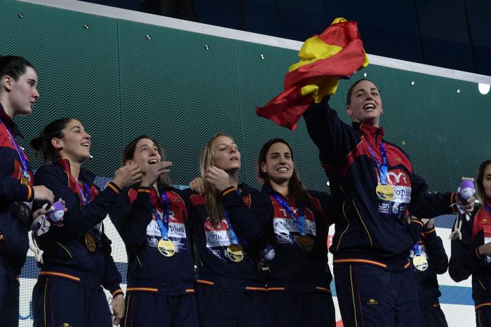 La selección femenina de waterpolo, campeona de Europa tras ganar a Rusia (13-12)