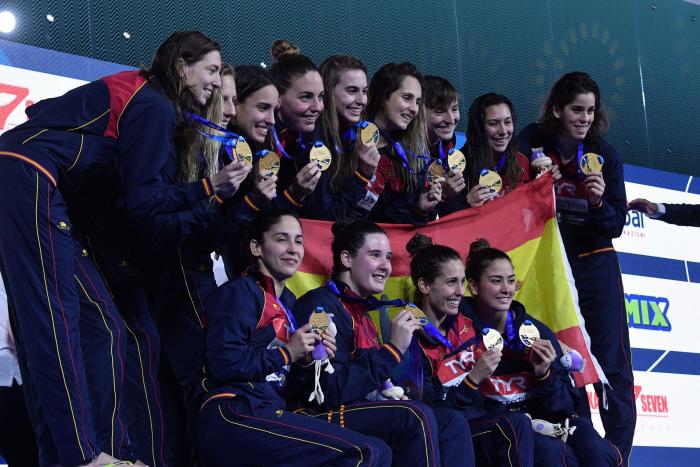 La selección femenina de waterpolo, campeona de Europa tras ganar a Rusia (13-12)