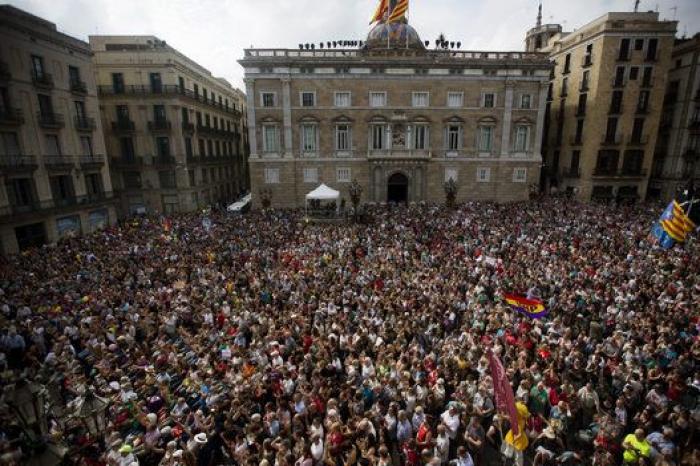 Torrent, Colau y la Generalitat no participarán en el recibimiento al rey en el Mobile Congress