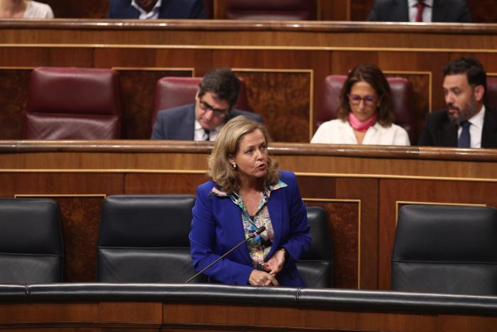 Calviño acusa a Unidas Podemos de buscar visibilidad con su enmienda a los Presupuestos