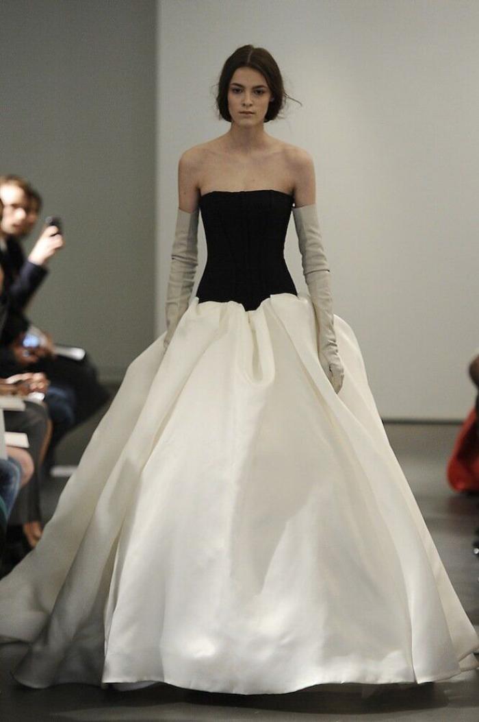 Vestidos de novia para 2014: blanco y negro entre las propuestas de la pasarela de Nueva York (FOTOS)