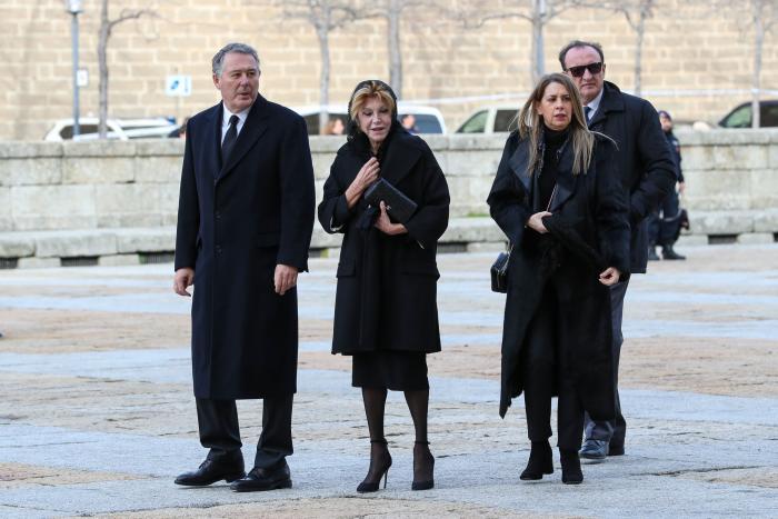Los reyes y los reyes eméritos asisten al funeral por Pilar de Borbón en El Escorial