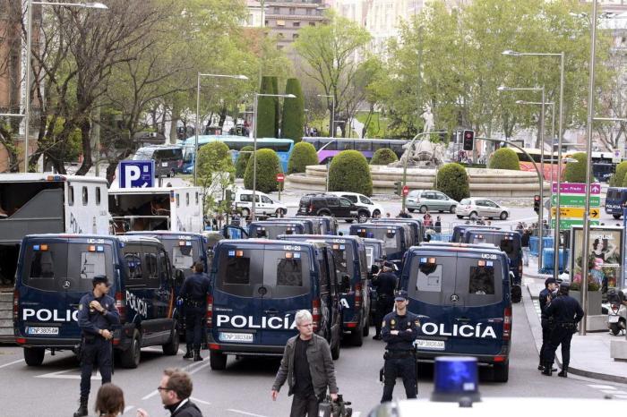 25A, asedio al Congreso: La protesta se salda con 15 detenidos y 14 agentes heridos (FOTOS, VÍDEOS, TUITS)