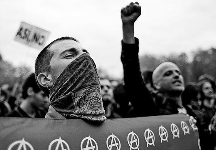25A, asedio al Congreso: La protesta se salda con 15 detenidos y 14 agentes heridos (FOTOS, VÍDEOS, TUITS)
