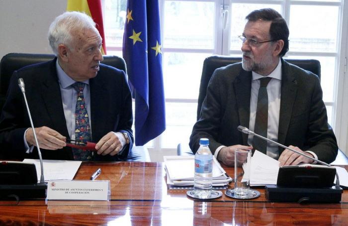 Así defiende Santamaría a Rajoy: "No se puede discutir lo que diga un gallego"