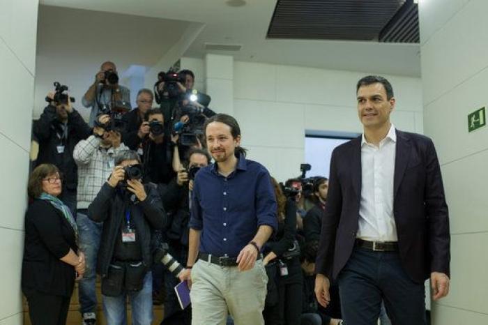 El PSOE ve "difícil pero posible" un acuerdo y Podemos y C's siguen chocando