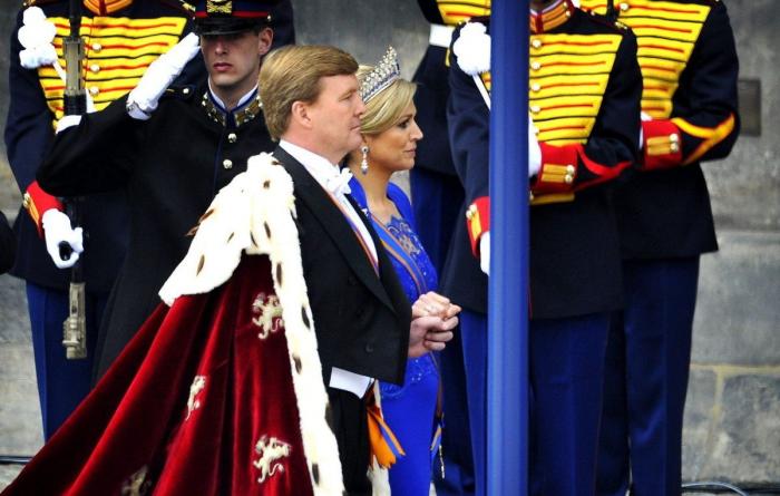 Nuevos reyes de Holanda: Guillermo Alejandro y su consorte Máxima toman el testigo (FOTOS)