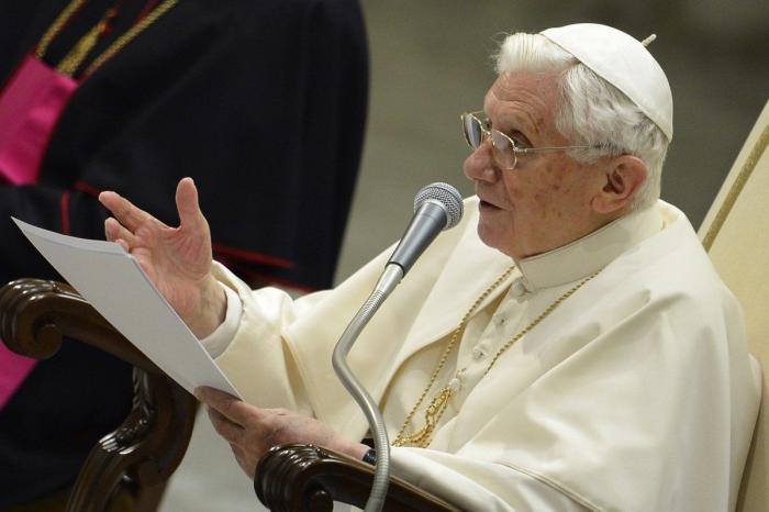 El papa emérito Benedicto XVI, gravemente enfermo