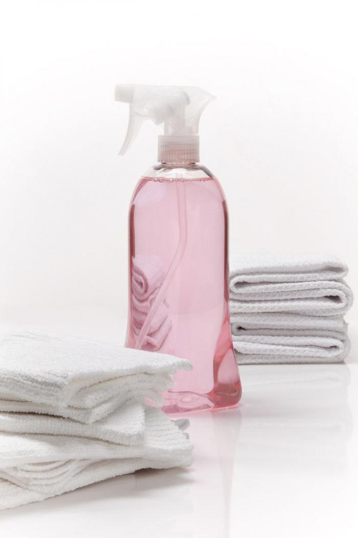 ¿Caducan los productos de limpieza del hogar?