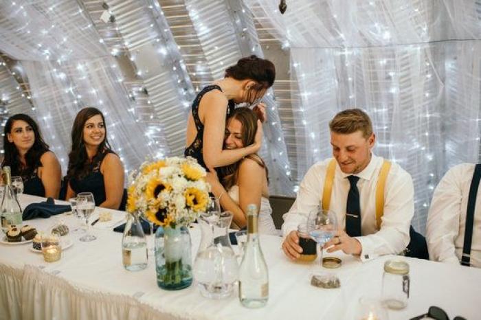 17 fotos de boda que capturan a la perfección el amor entre hermanos