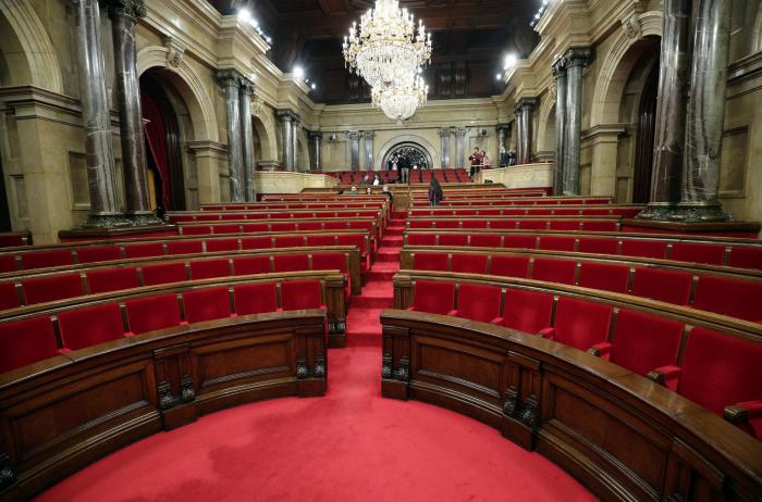 La Mesa del Parlament aplaza la reforma del reglamento para investir a distancia a Puigdemont