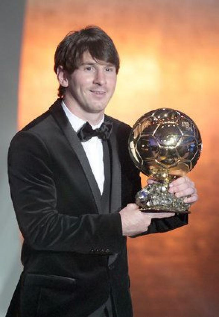 El traje de Messi en el Balón de Oro 2016: el rey de las chaquetas se modera